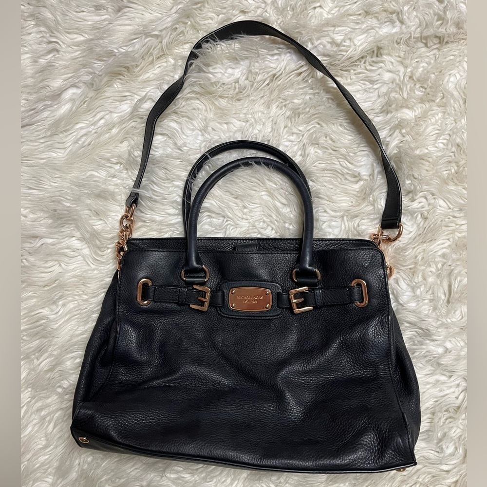 MICHAEL Michael Kors Black Leather Shoulder Bag with Rose Gold Hardware